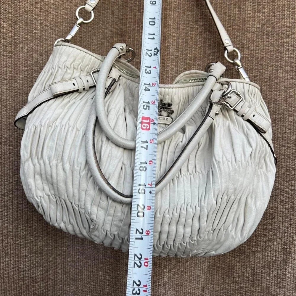 Coach Y2K Madison Sophia gathered leather satchel in a white Bone RARE - Picture 3 of 8